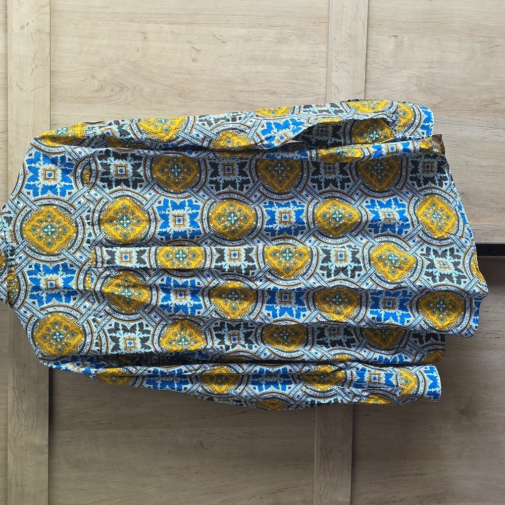 (J32) Enyce Men's Sz XXL Blue and Yellow Geometric Shirt - Picture 5 of 7